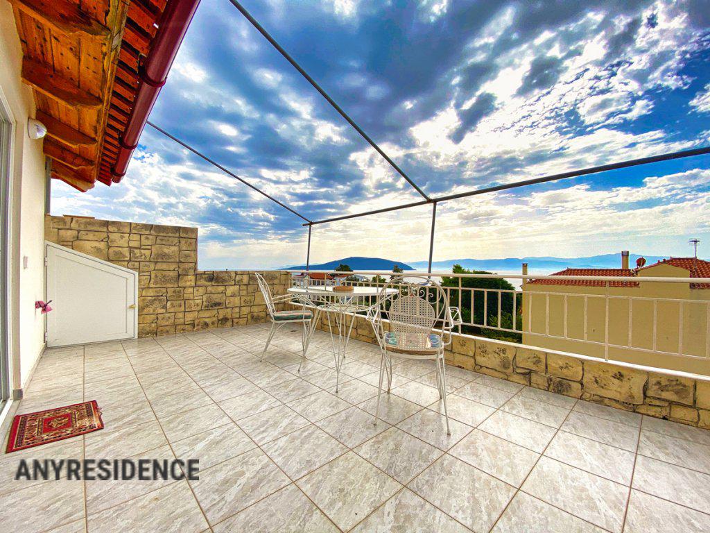 2 room penthouse in Peloponnese, photo #2, listing #2325096