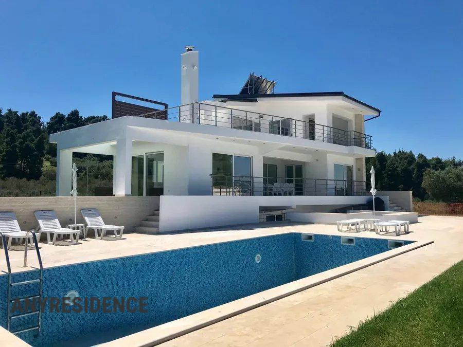 Villa in Pefkochori, photo #1, listing #2212244