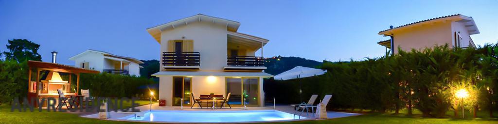 Townhome in Lefkas, photo #1, listing #2527907