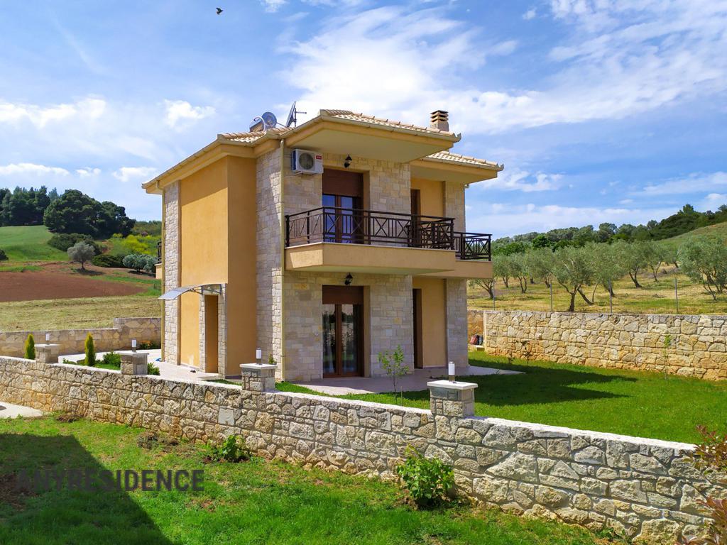 Detached house in Kassandreia, photo #1, listing #2353720