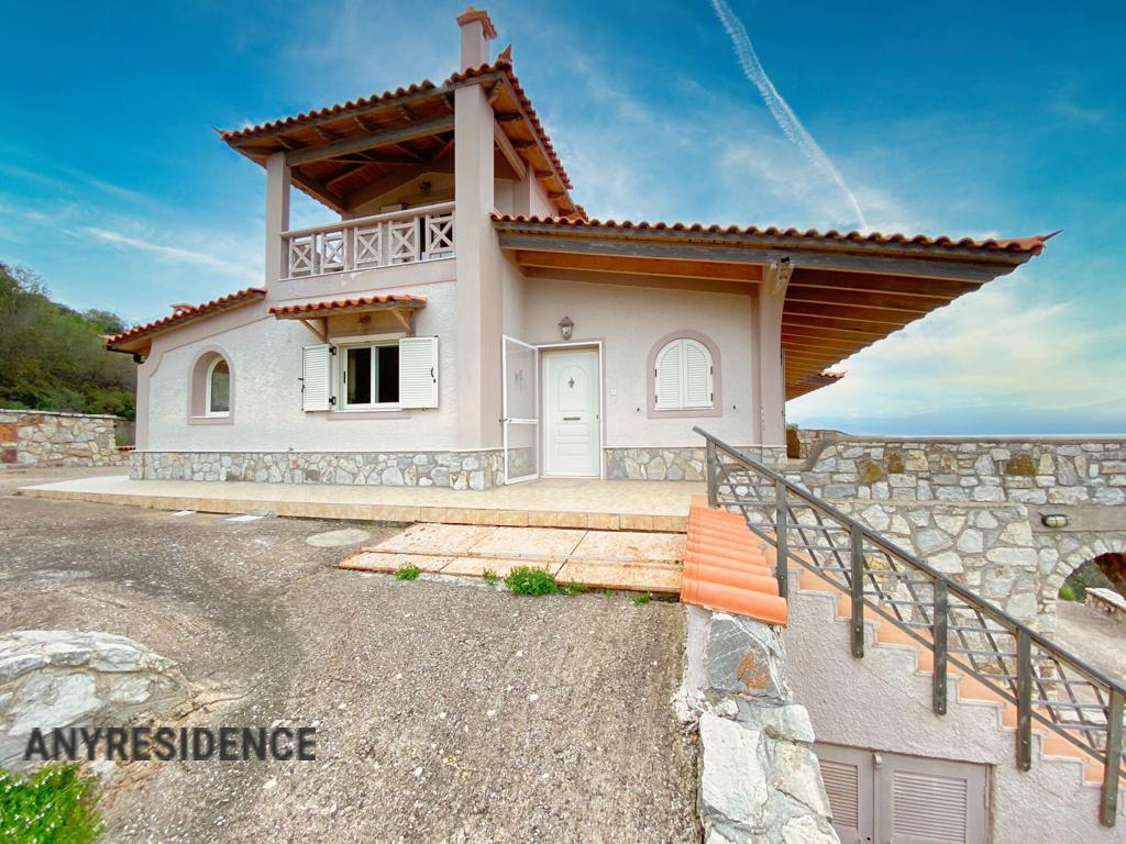 Townhome in Thessalia Sterea Ellada, photo #1, listing #2457557