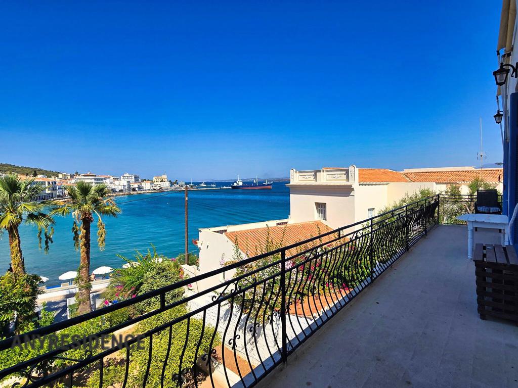 6 room apartment in Spetses, photo #3, listing #2486221