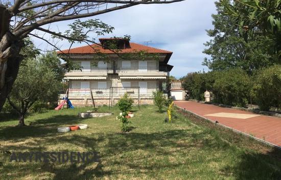 8 room townhome in Kassandreia