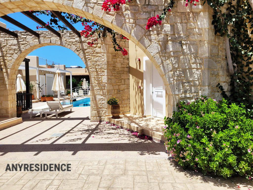 Apartment in Kissamos, photo #5, listing #2391480