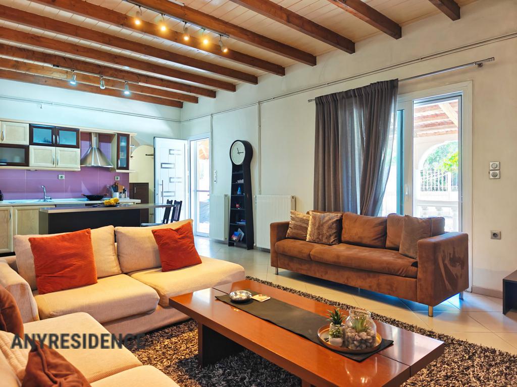 Townhome in Loutraki, photo #6, listing #2464096