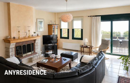 Apartment in Laconia