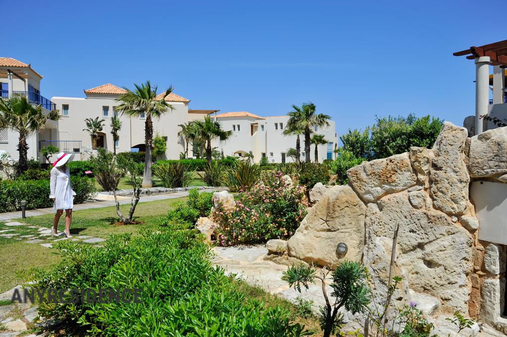Penthouse in Crete, photo #3, listing #2466374