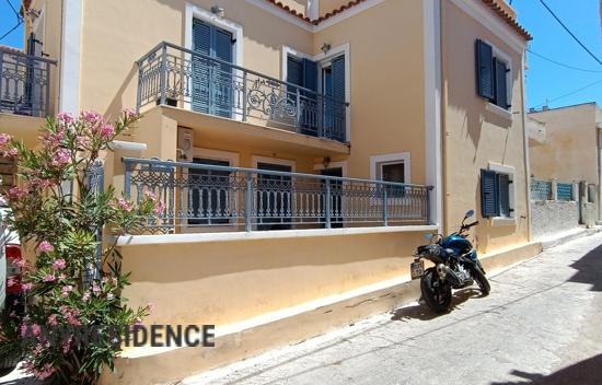 Townhome in Aegina