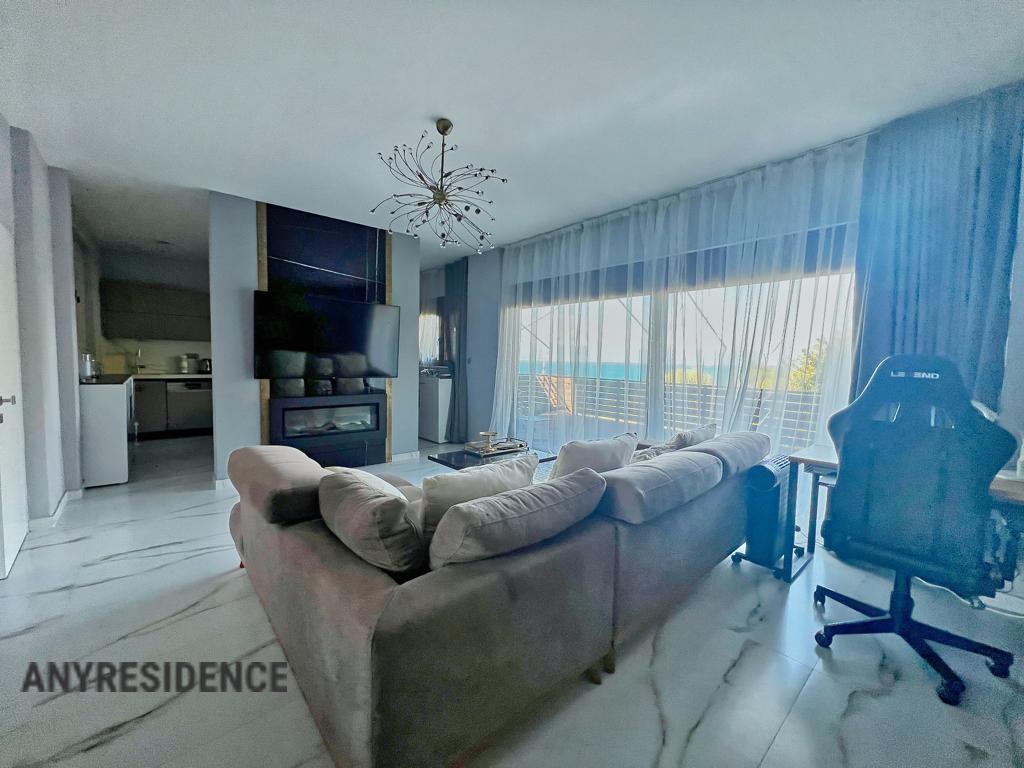 Apartment in Loutraki, photo #4, listing #2519181