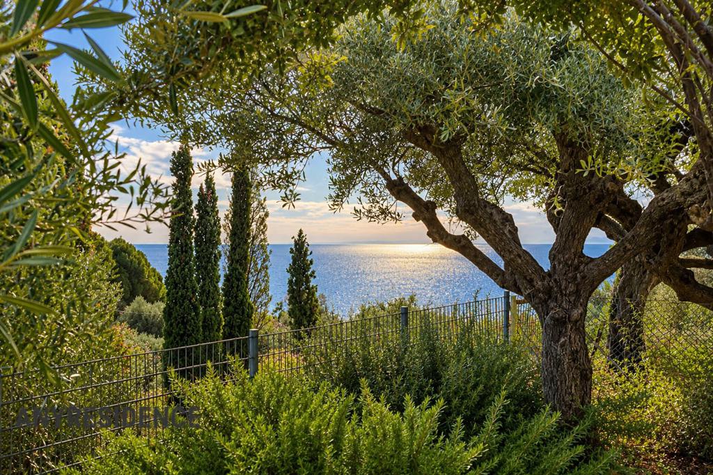 Townhome in Peloponnese, photo #3, listing #2554911