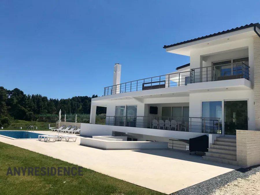 Villa in Pefkochori, photo #6, listing #2212244