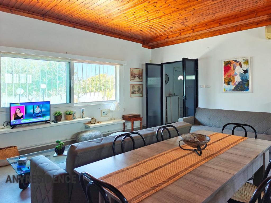 Townhome in Loutraki, photo #5, listing #2480202