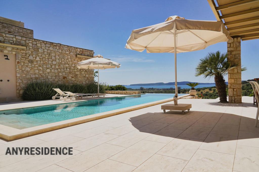 Villa in Peloponnese, photo #2, listing #2334596