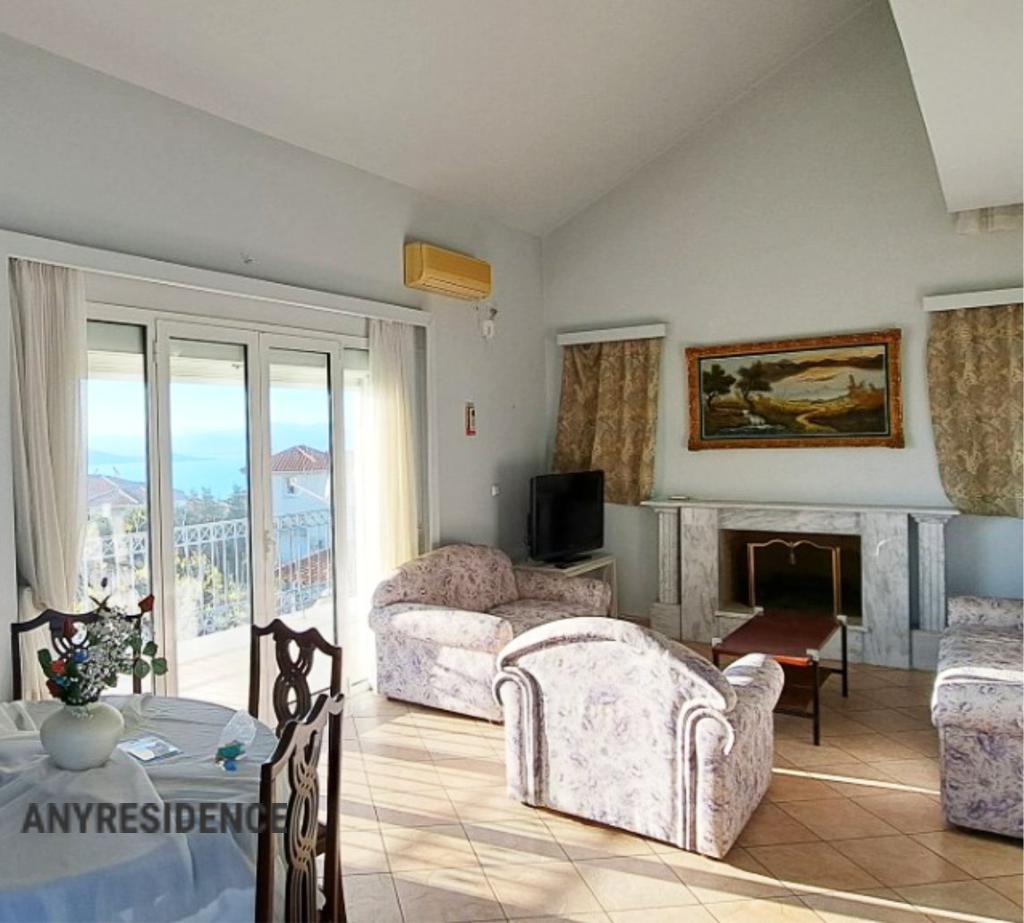 8 room villa in Theologos, photo #2, listing #2480828
