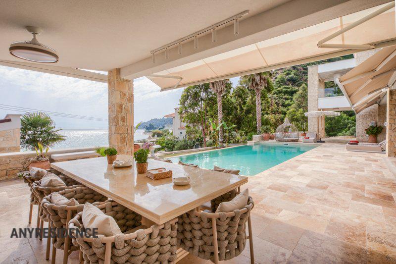 Villa in Nea Skioni, photo #1, listing #2397027