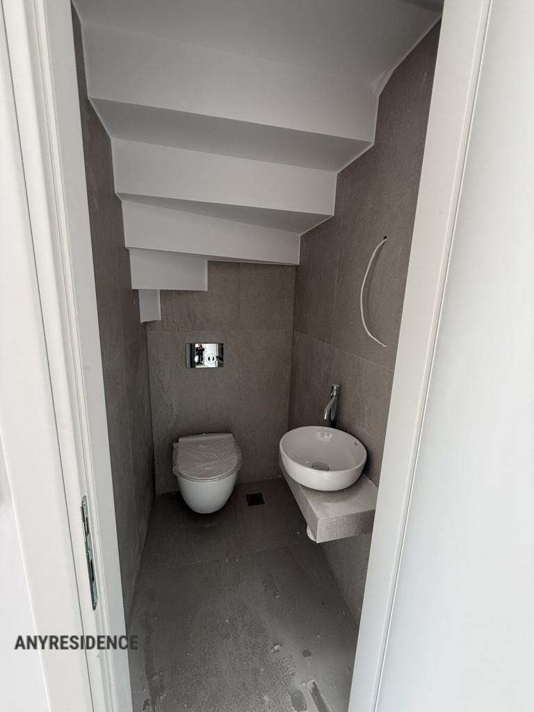 Townhome in Panorama, photo #4, listing #2363225