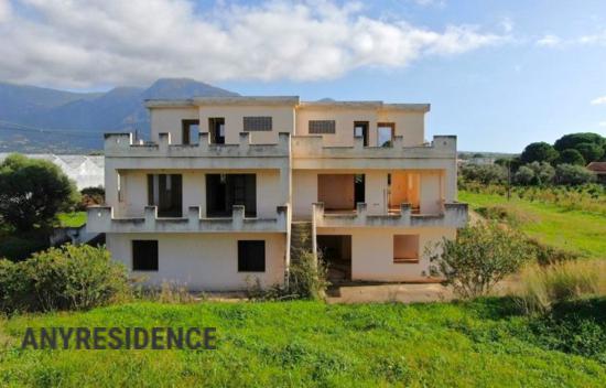 22 room villa in Kyparissia