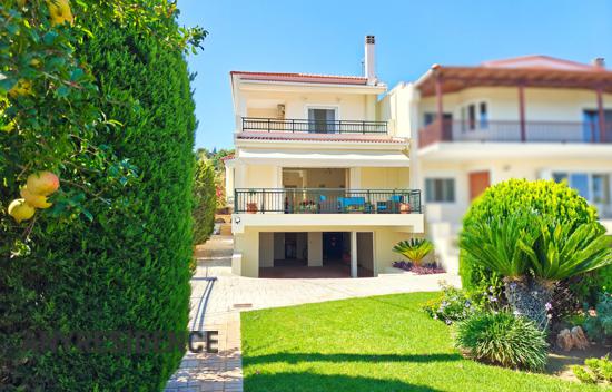 Terraced house in Xilokastro