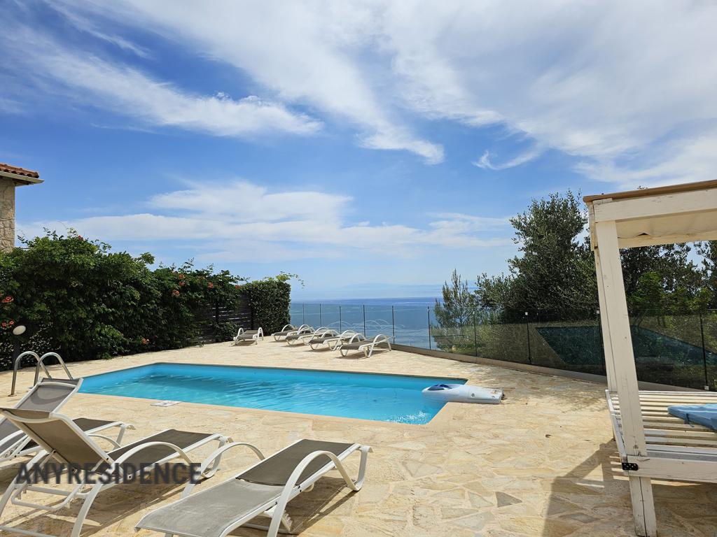 Villa in Zakinthos, photo #2, listing #2377912