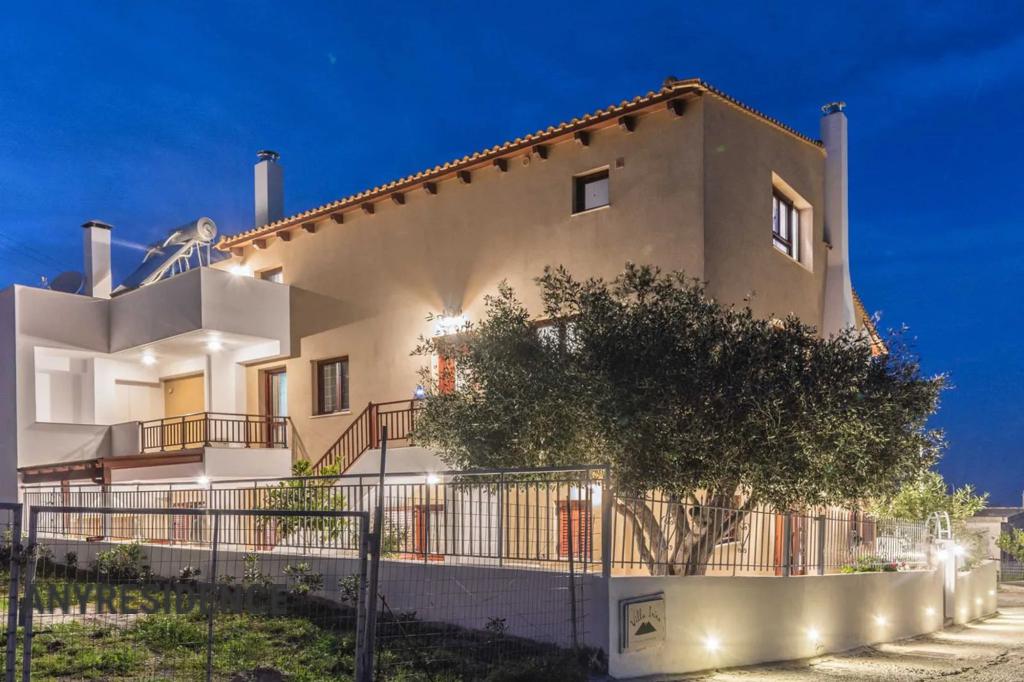 Townhome in Rethimnon, photo #3, listing #2410260