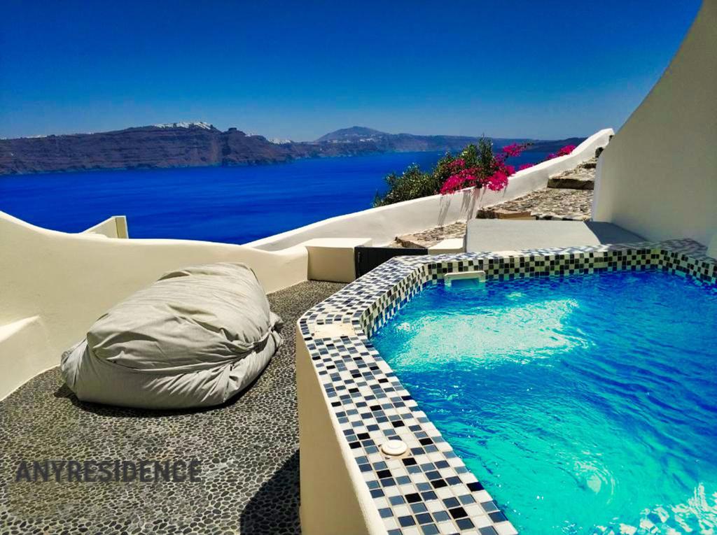 Townhome in Santorini, photo #2, listing #2466149