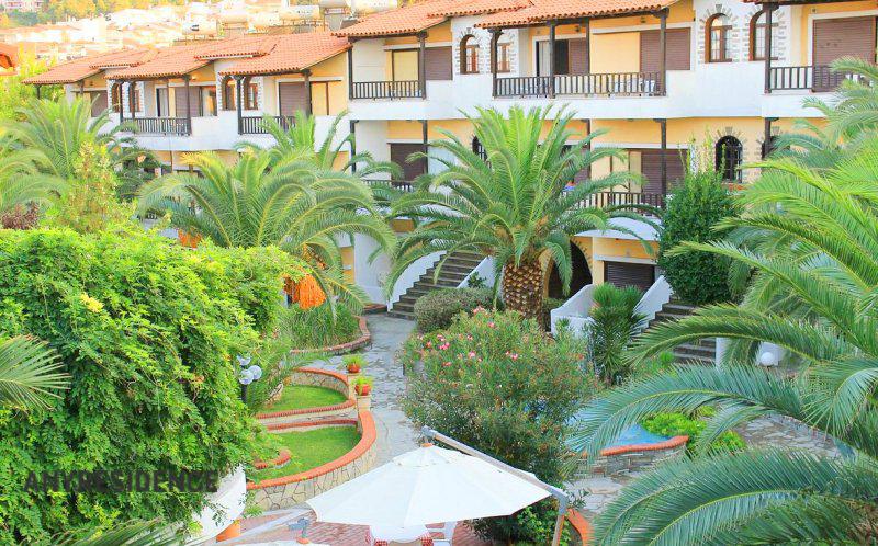 Hotel in Kassandreia, photo #1, listing #2097123
