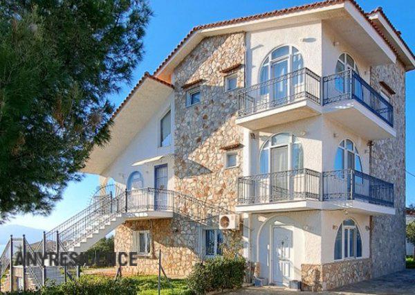 8 room villa in Theologos, photo #1, listing #2480828