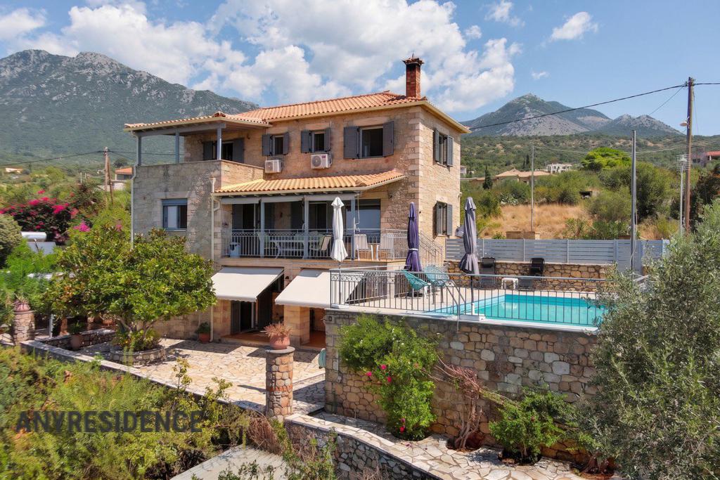 Townhome in Stoupa, photo #3, listing #2549079