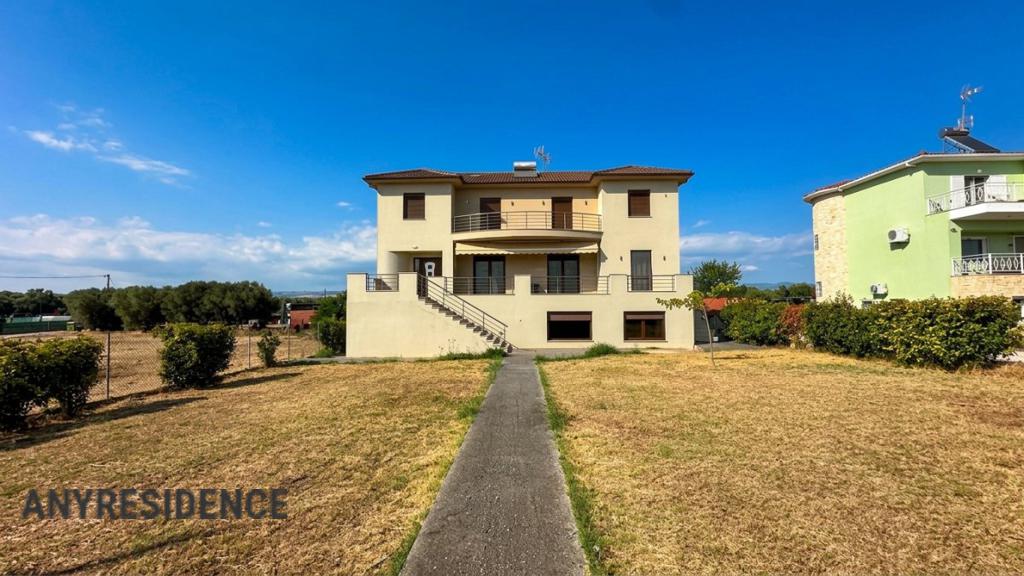 Townhome in Portaria, photo #2, listing #2550442