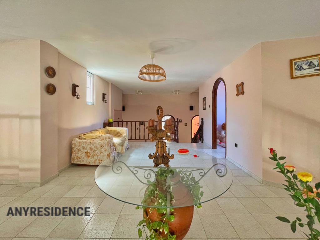 Townhome in Loutraki, photo #10, listing #2478657