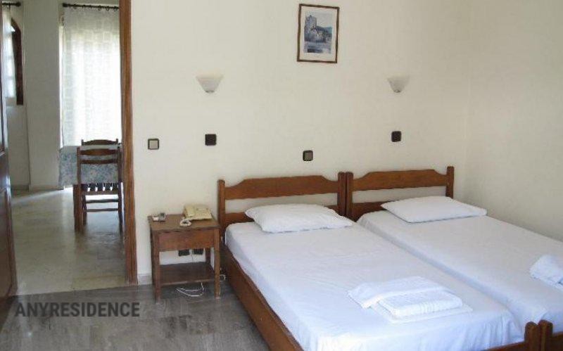 Hotel in Pefkochori, photo #8, listing #2097123