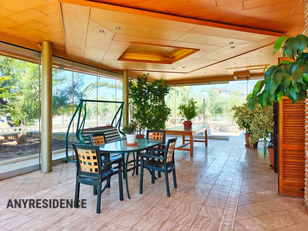 Villa in Loutraki, photo #10, listing #2472025