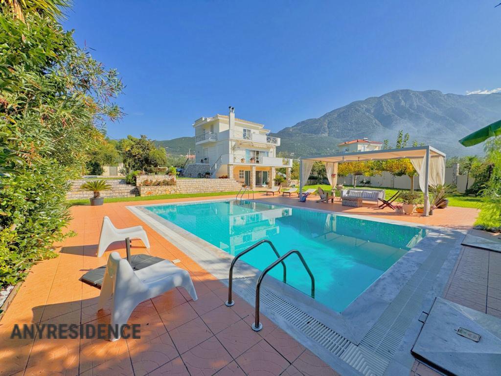 Villa in Kalamata, photo #1, listing #2518305