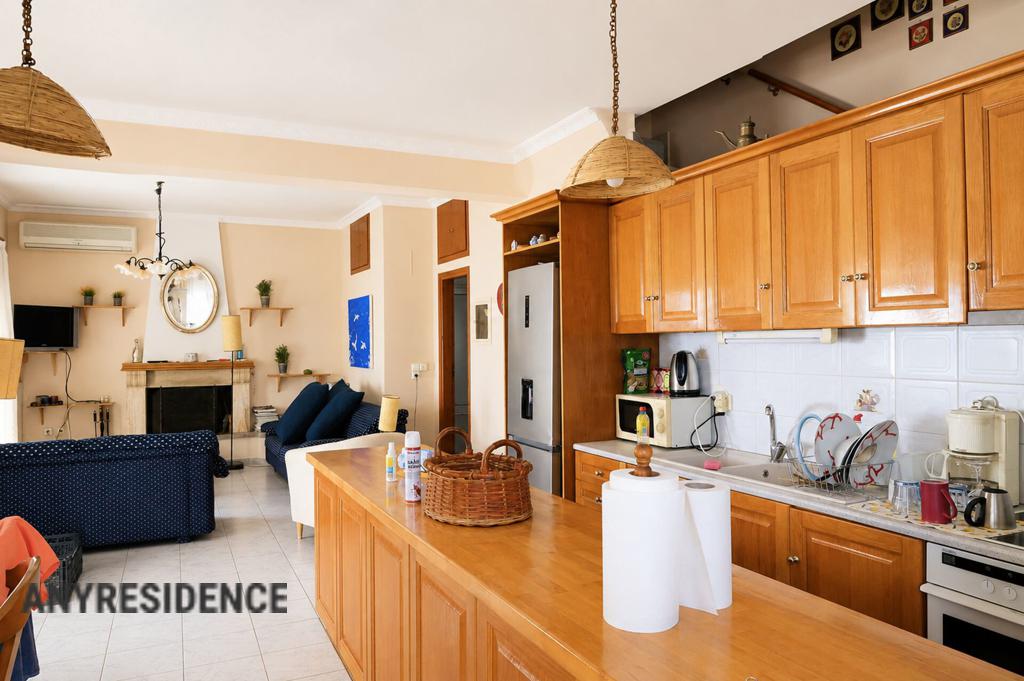 Townhome in Laconia, photo #8, listing #2536227