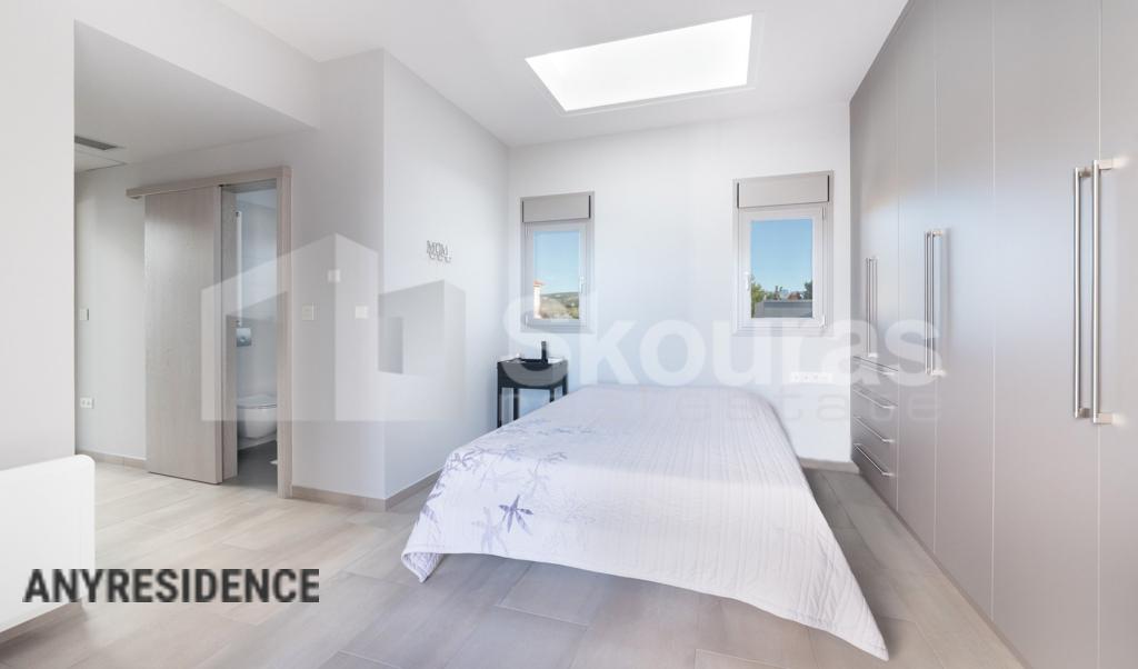 6 room townhome in Loutraki, photo #5, listing #2542163