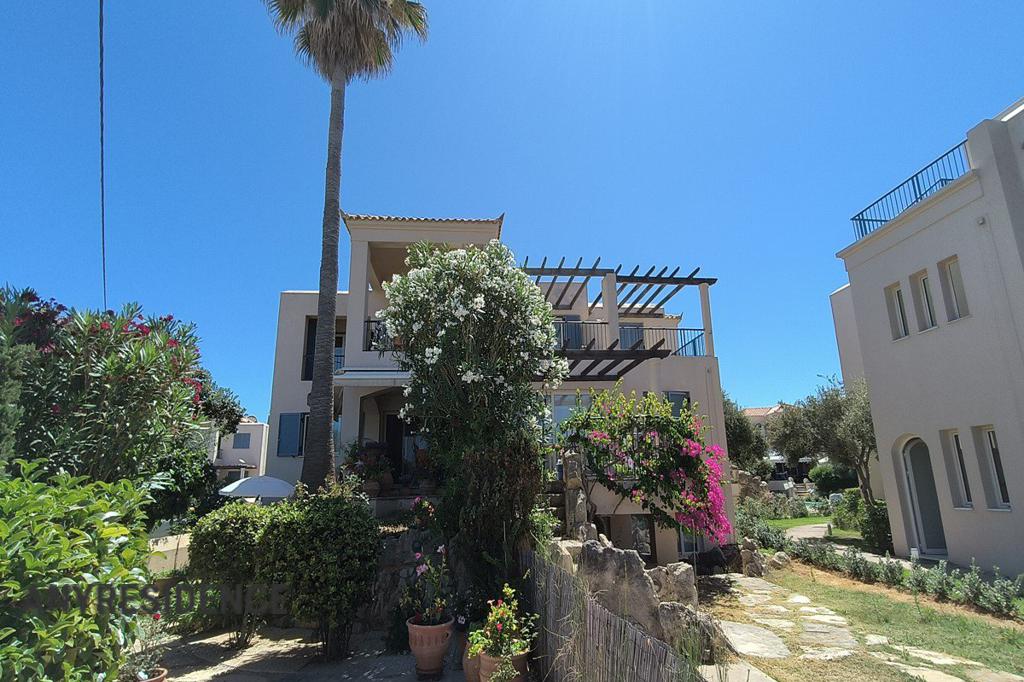 Townhome in Maleme, photo #1, listing #2467353