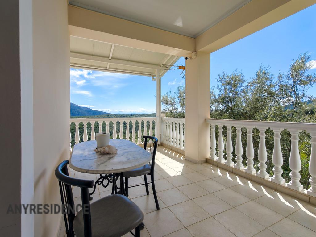 Townhome in Lefkas, photo #7, listing #2534343
