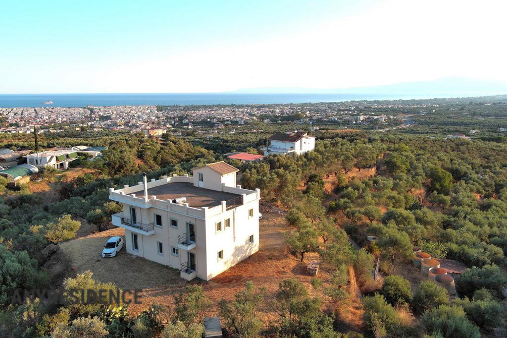 Villa in Kalamata, photo #3, listing #2393093