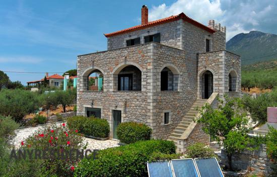 Villa in Peloponnese