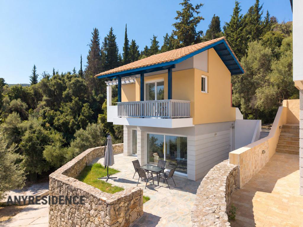 Townhome in Lefkas, photo #1, listing #2555780