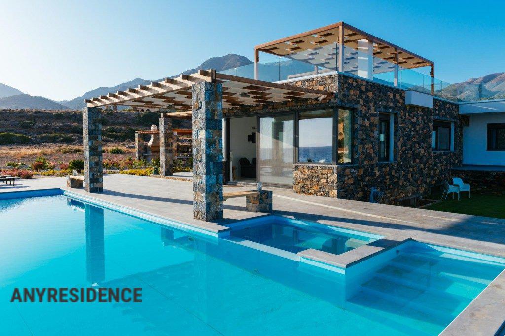 8 room villa in Sitia, photo #1, listing #1764939