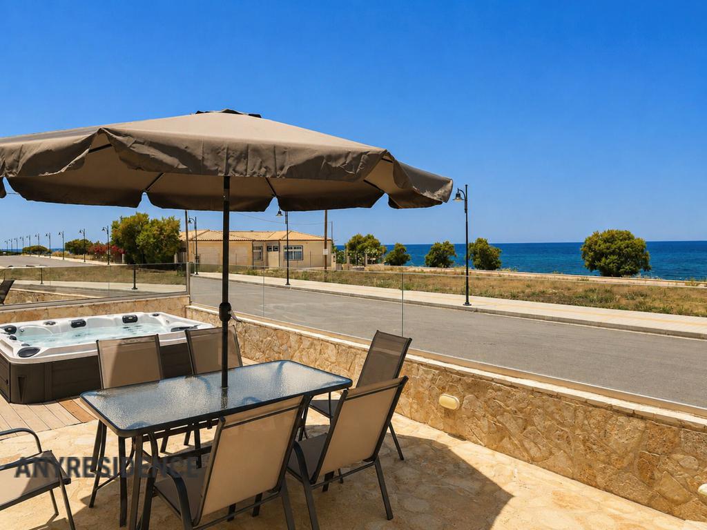 Townhome in Kyparissia, photo #6, listing #2536132