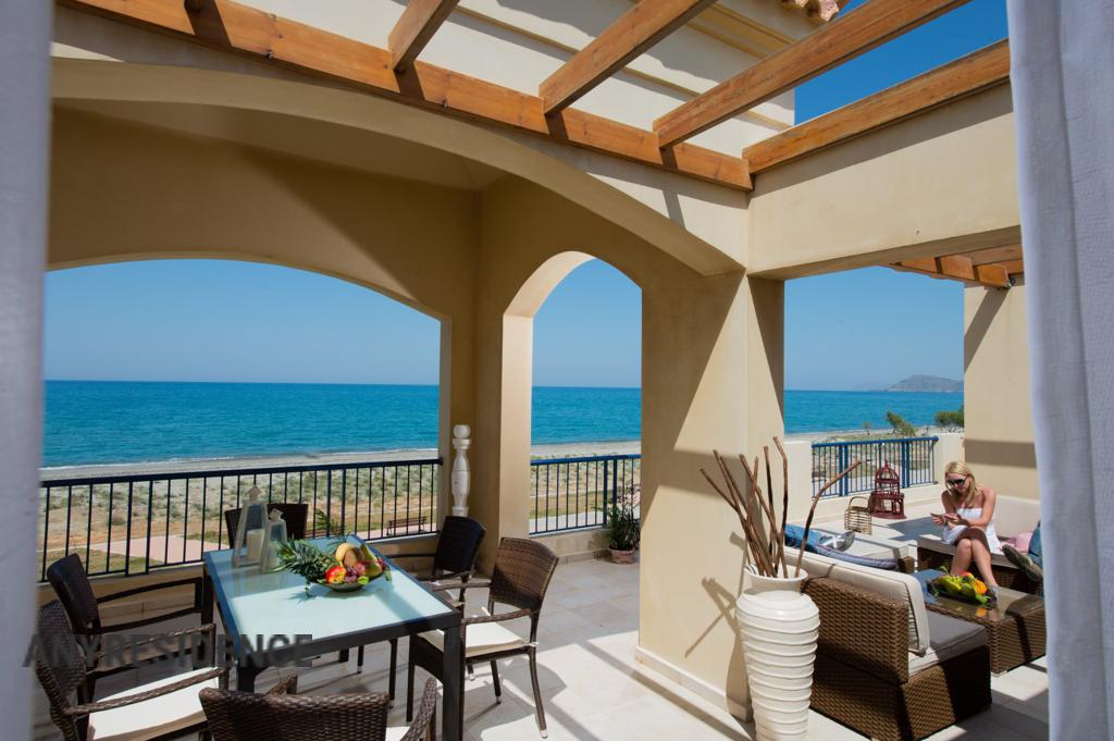 Penthouse in Crete, photo #2, listing #2272567