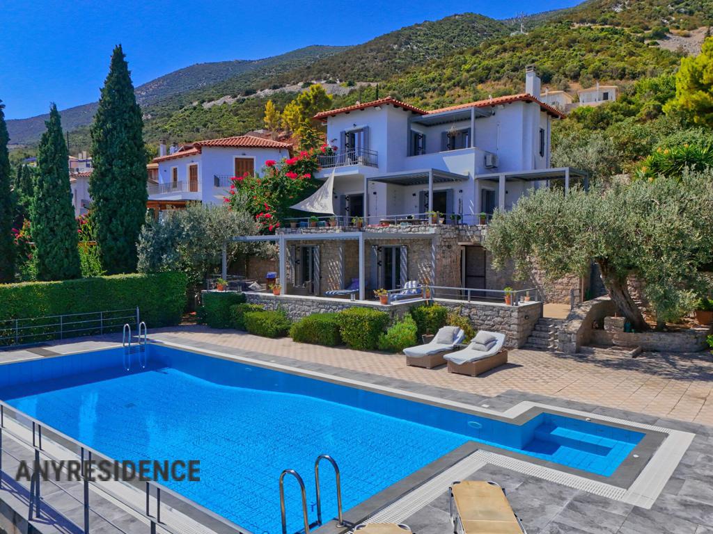 Townhome in Korinthos, photo #1, listing #2512837