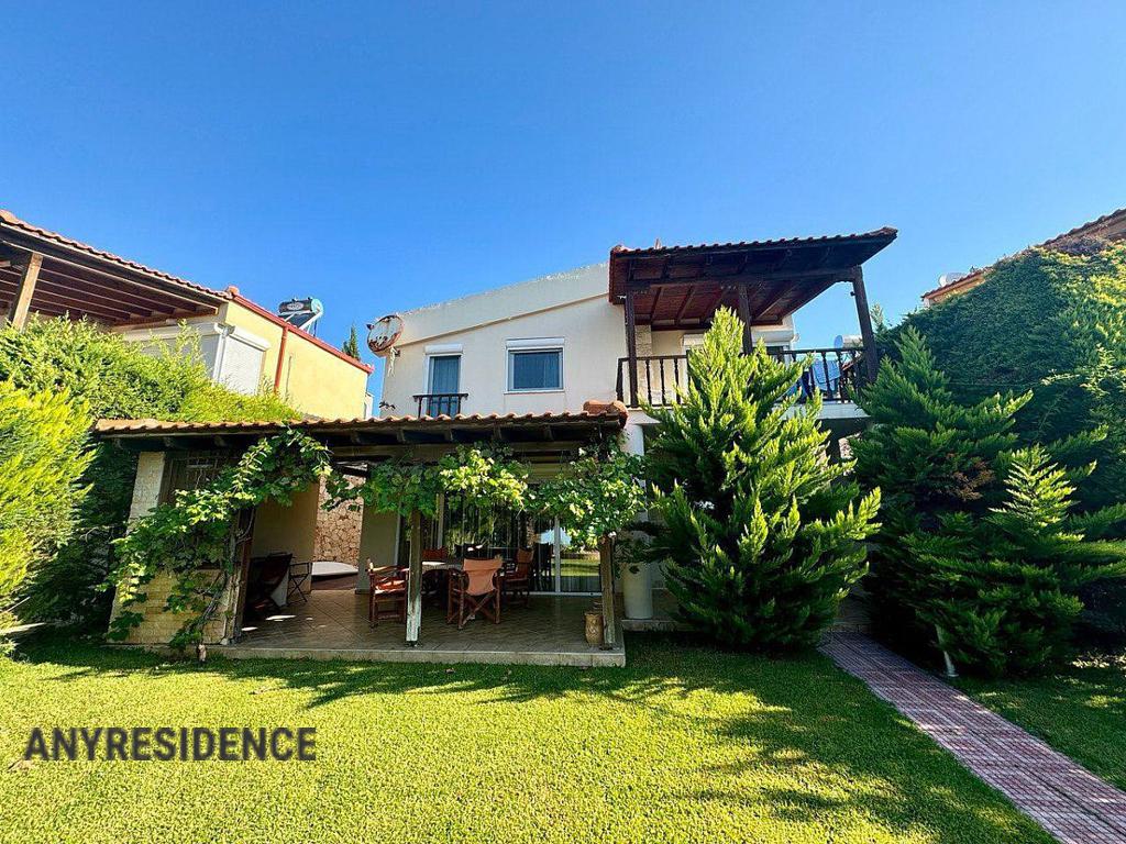 Villa in Nea Skioni, photo #1, listing #2532536
