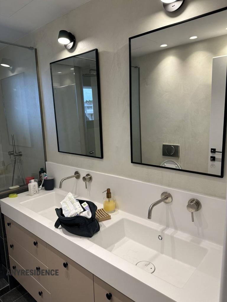 Townhome in Thermi, photo #3, listing #2392581