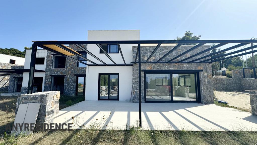 Villa in Pefkochori, photo #2, listing #2374834