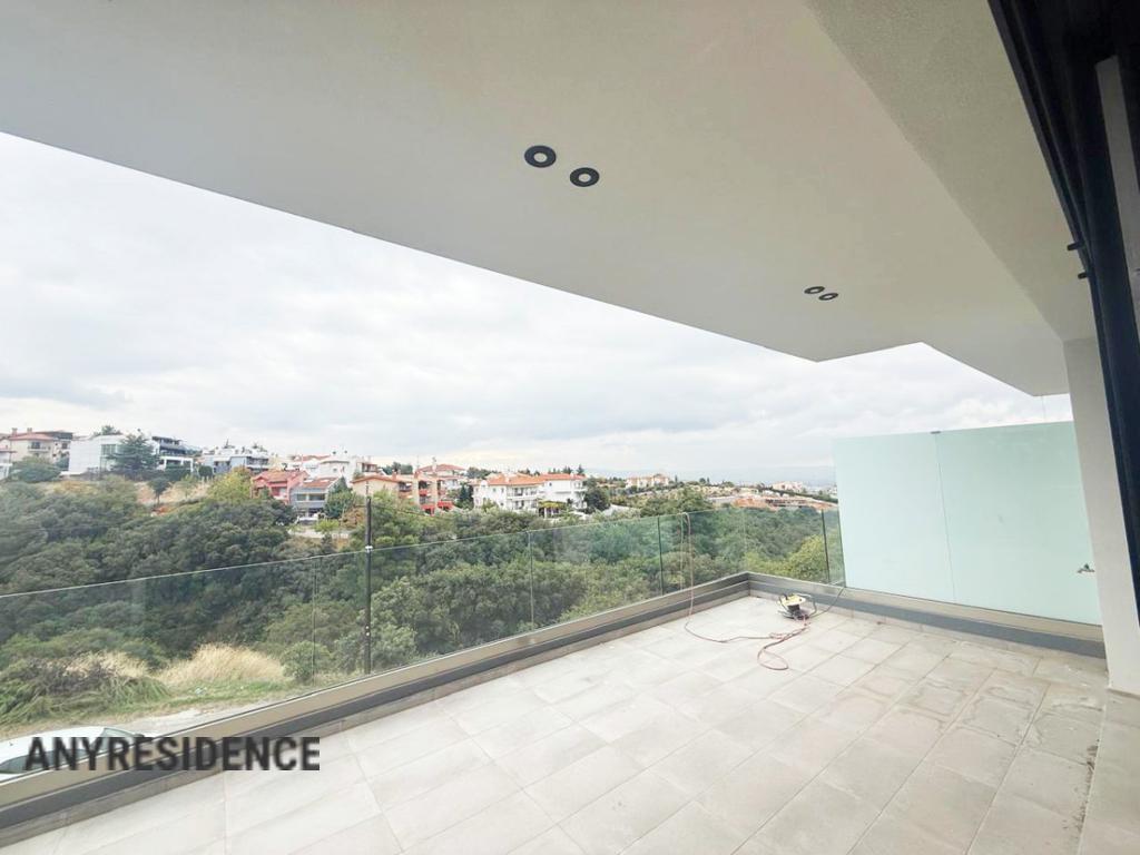 Townhome in Panorama, photo #1, listing #2250664