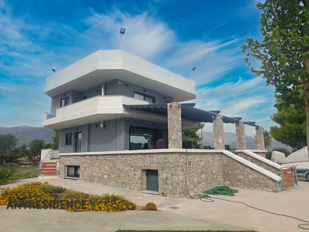 Townhome in Attica, photo #1, listing #2490298