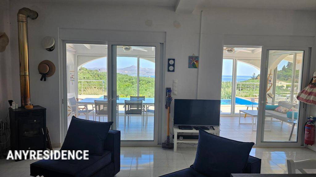 Villa in Tsivaras, photo #8, listing #2538039